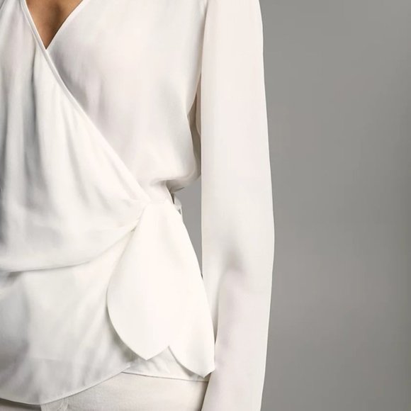 ❗️SOLD❗️Babaton Wren Wrap Blouse Size XXS - Picture 3 of 8